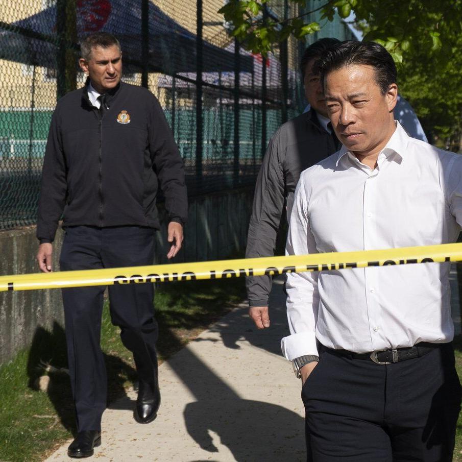 Mental health trouble leads to public safety issues, Vancouver's mayor says